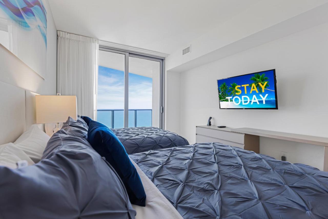 The Ultimate Resort - Beachfront 2 Bedroom Apartment With Direct Ocean View, Rooftop Pool, Hot Tub And Gym Hollywood Dış mekan fotoğraf